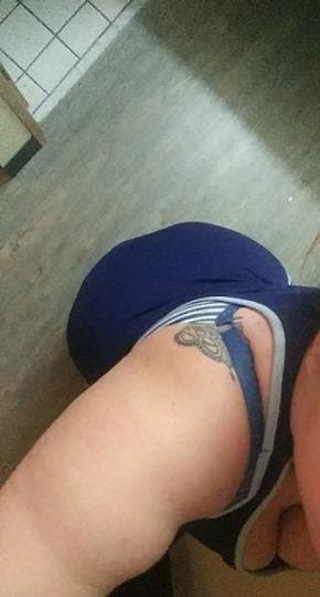 PAWG 100% REAL moms photos from phone , BIG BOOTY MILF LEals