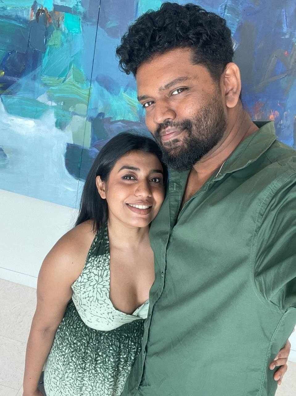 Sri Lankan couple leaked new 2025. Smoking girl with bf fun