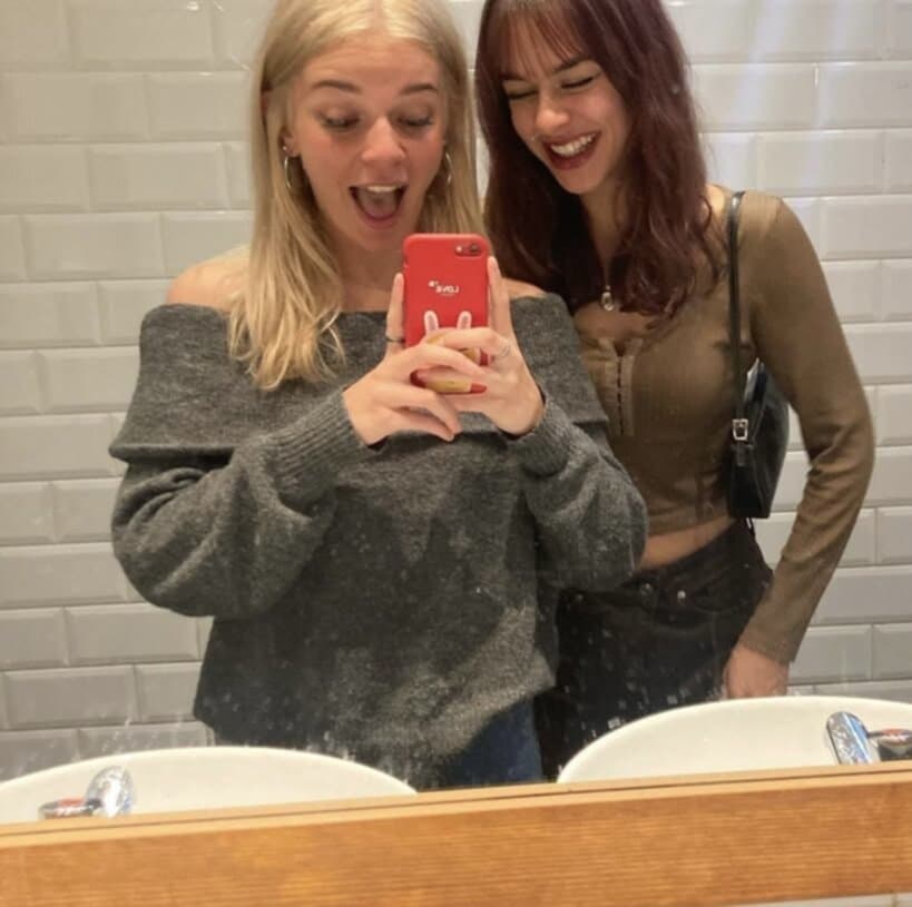 Leaked teen gets facial in her halloween costume (dm me to trade)