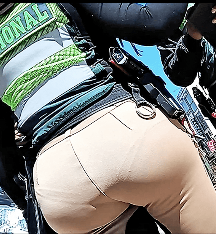 TOMBA CULONA SE LE NOTA EL CALZON