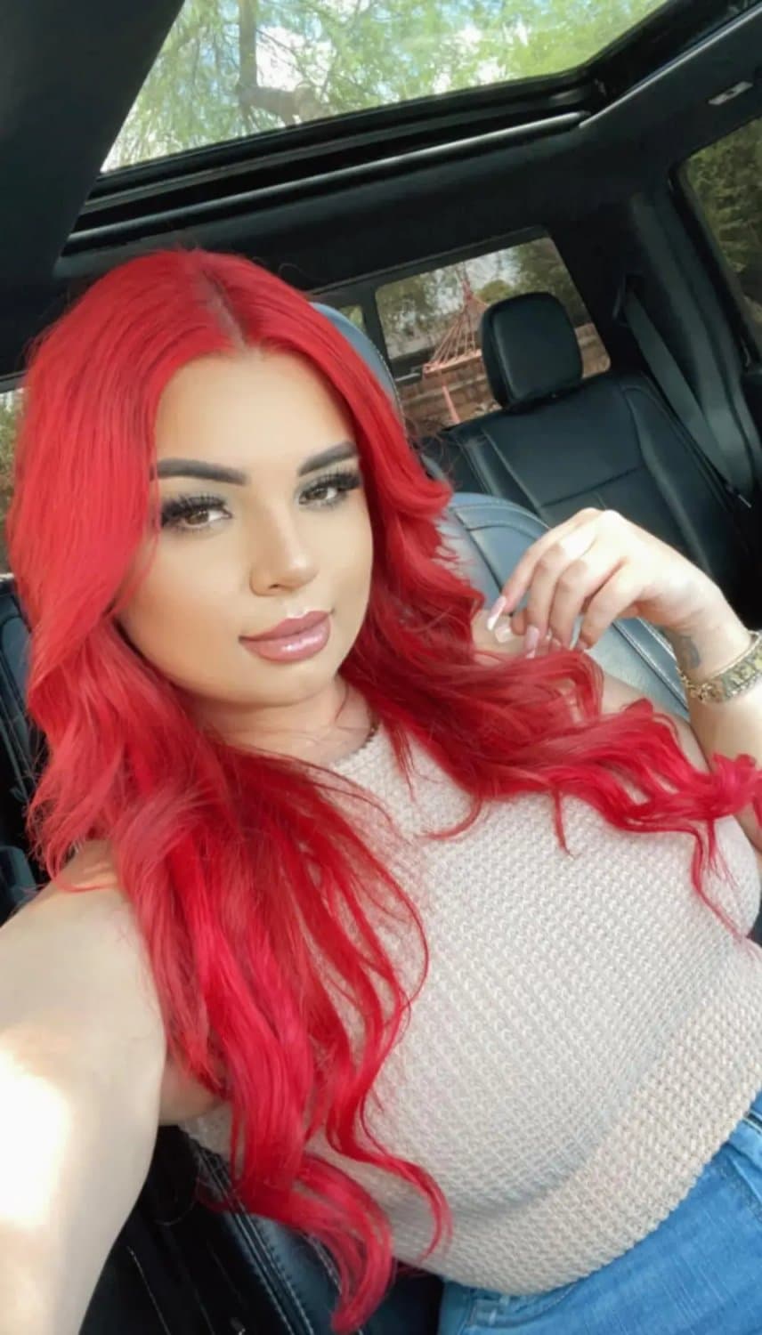 Everyone go message Serenity Vela on Facebook and tell her to start an Onlyfans