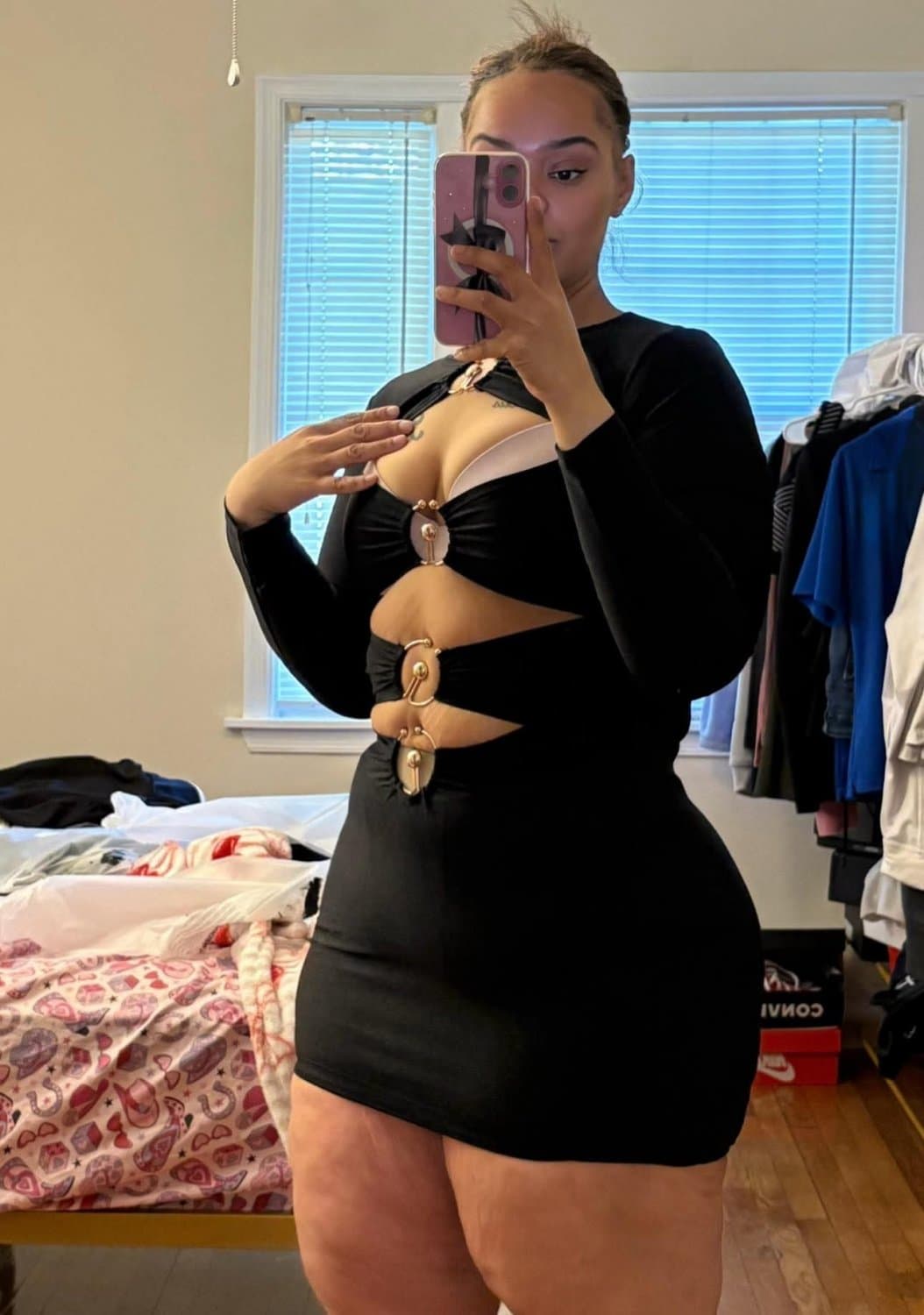 THICK CURVY EBONY BIG BOOTY