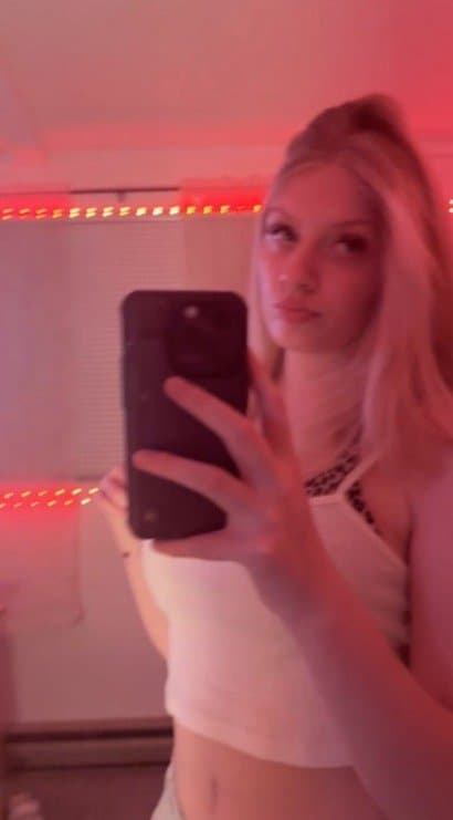 Dick-hungry Avery Trigger knows how to tease