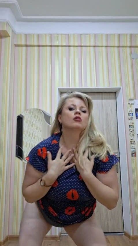 Office Milf Claudia T is so horny. Comments welcome.