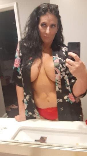 Busty Italian milf mom