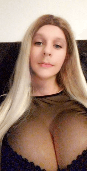 Sissy Emilia looking for a sugar Daddy/Mommy for feminization ?❤️??