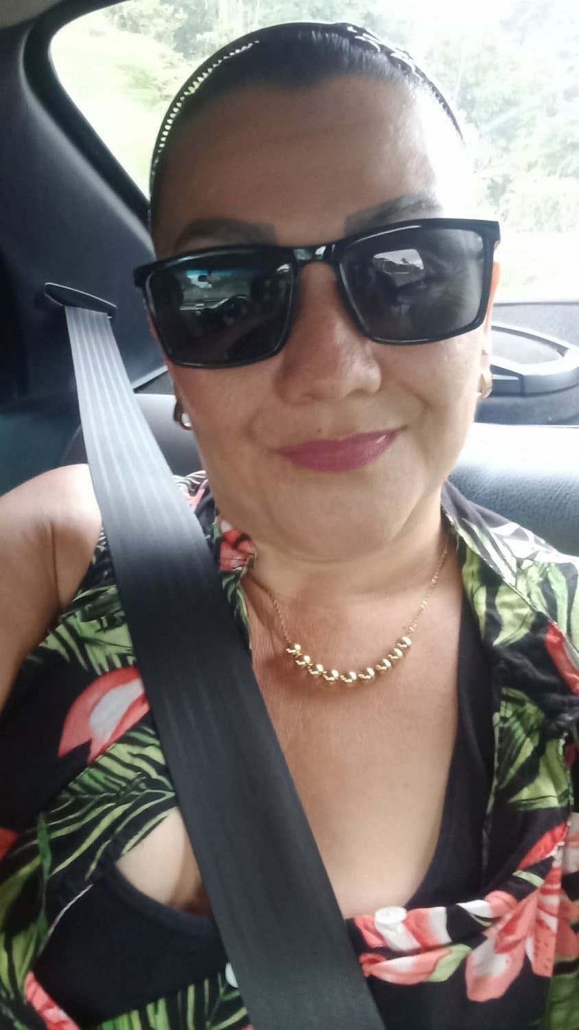 Putazoorra Tica se acuesta con con cualquier hombre aquí les dejo su número de What +50663271521