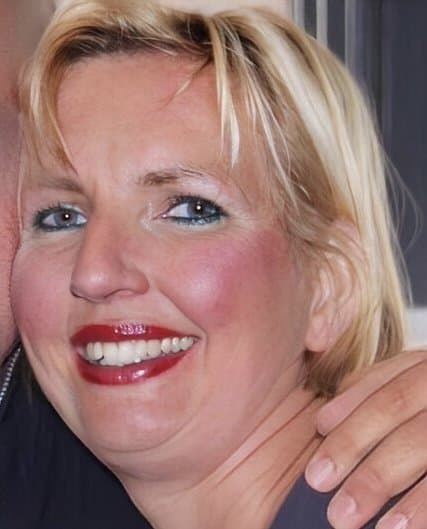 Dildoing Dutch cumming babe