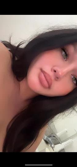 Click to view full size 22 year old Blanca escort in West Anaheim Stanton Buena Park Orange County Anaheim