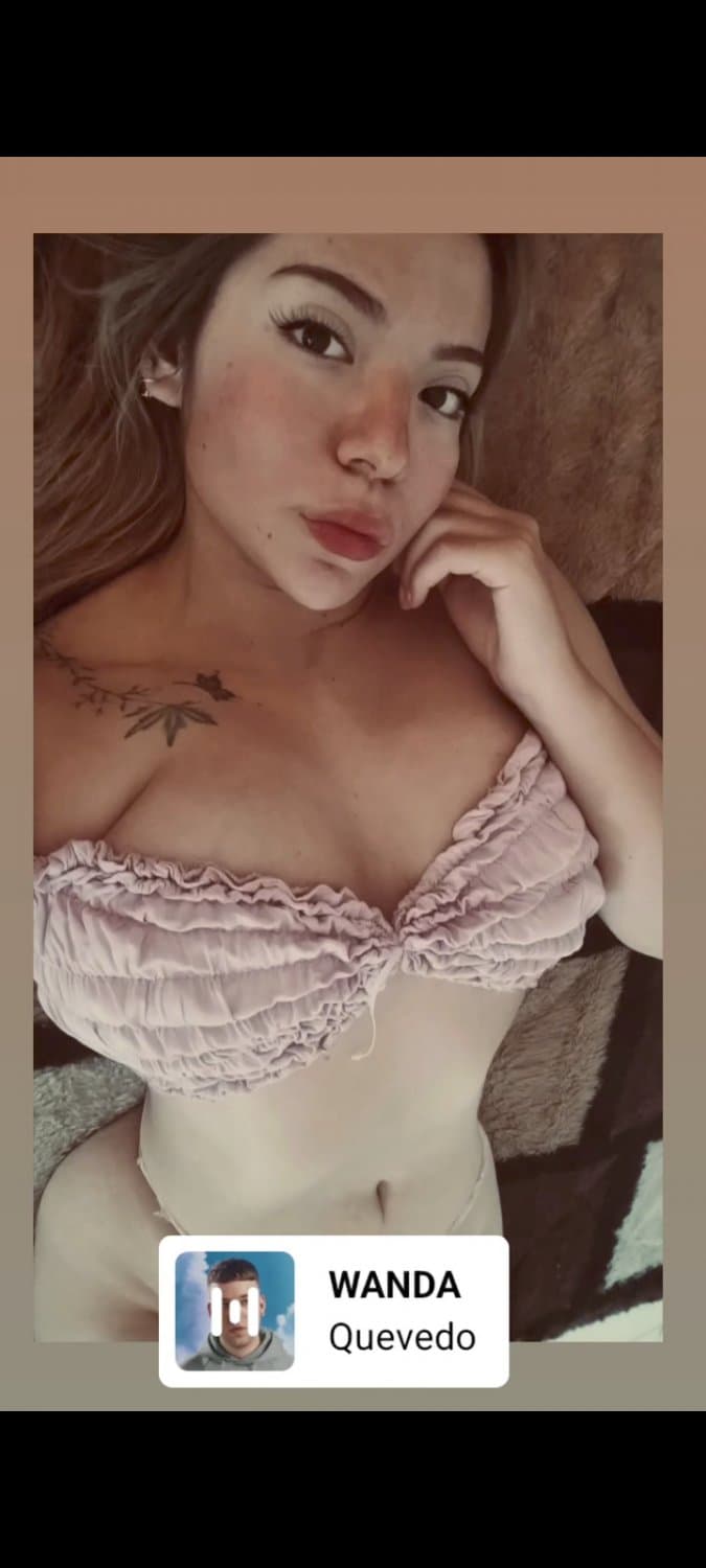 Hermosa milf hincha de River parte 1