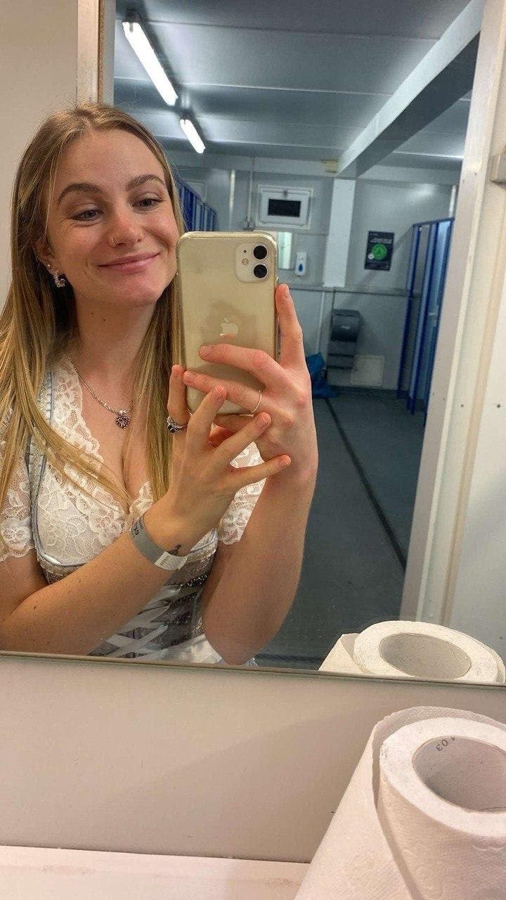 Enjoy Italian teen Alena