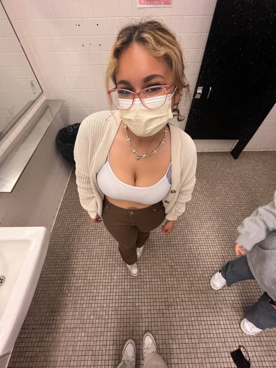 Barely legal teen whore : Elena