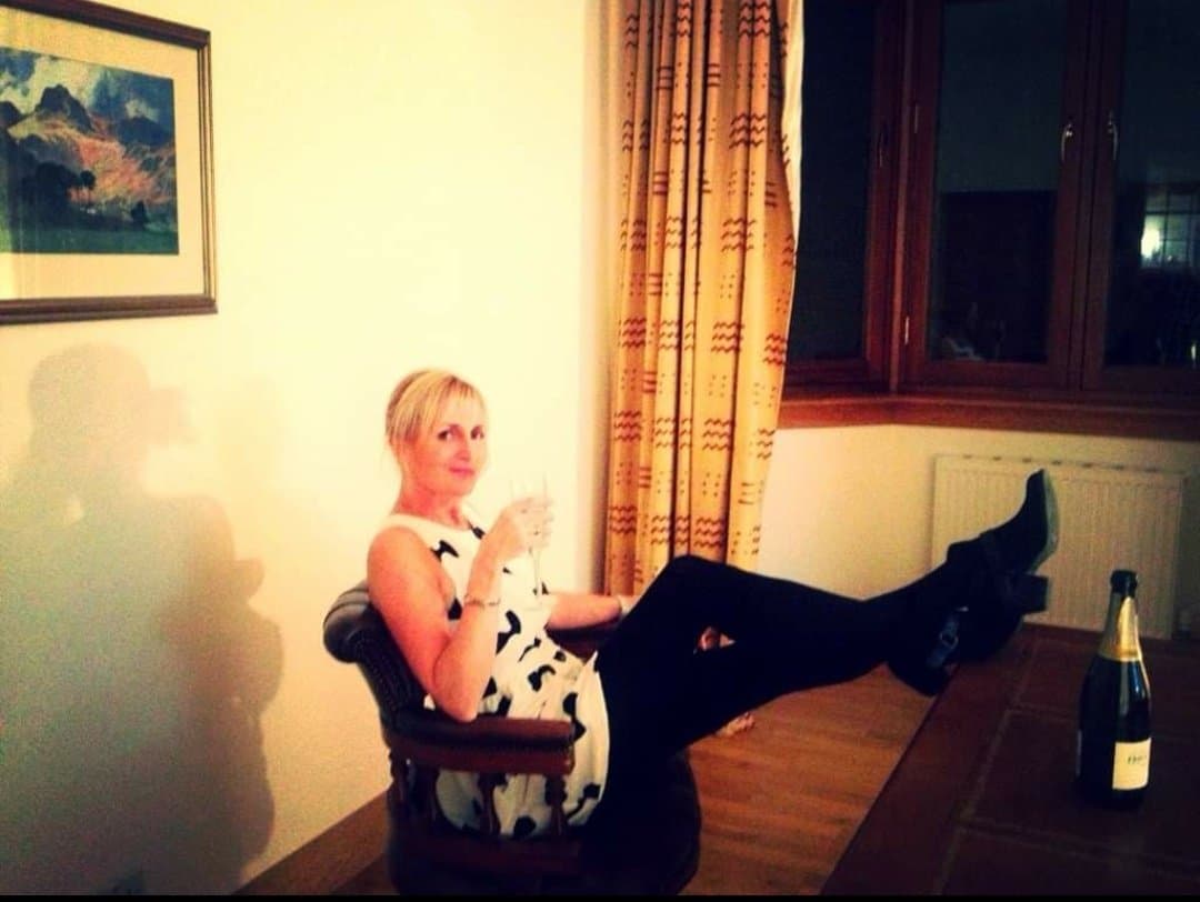 Gorgeous UK Milf Sarah