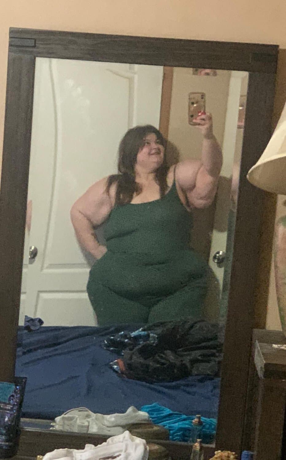 MASSIVE HUGE PAWG SSBBW BBW HUGE THICK BIG ASS GOONER MATERIAL