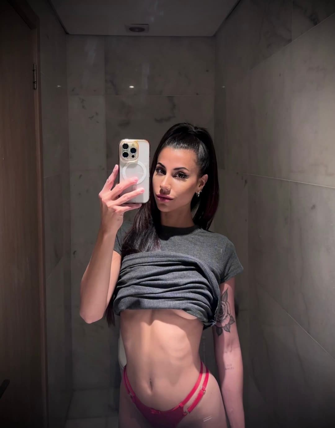 Click to view full size Fuck my pussy for 24 hours straight ?