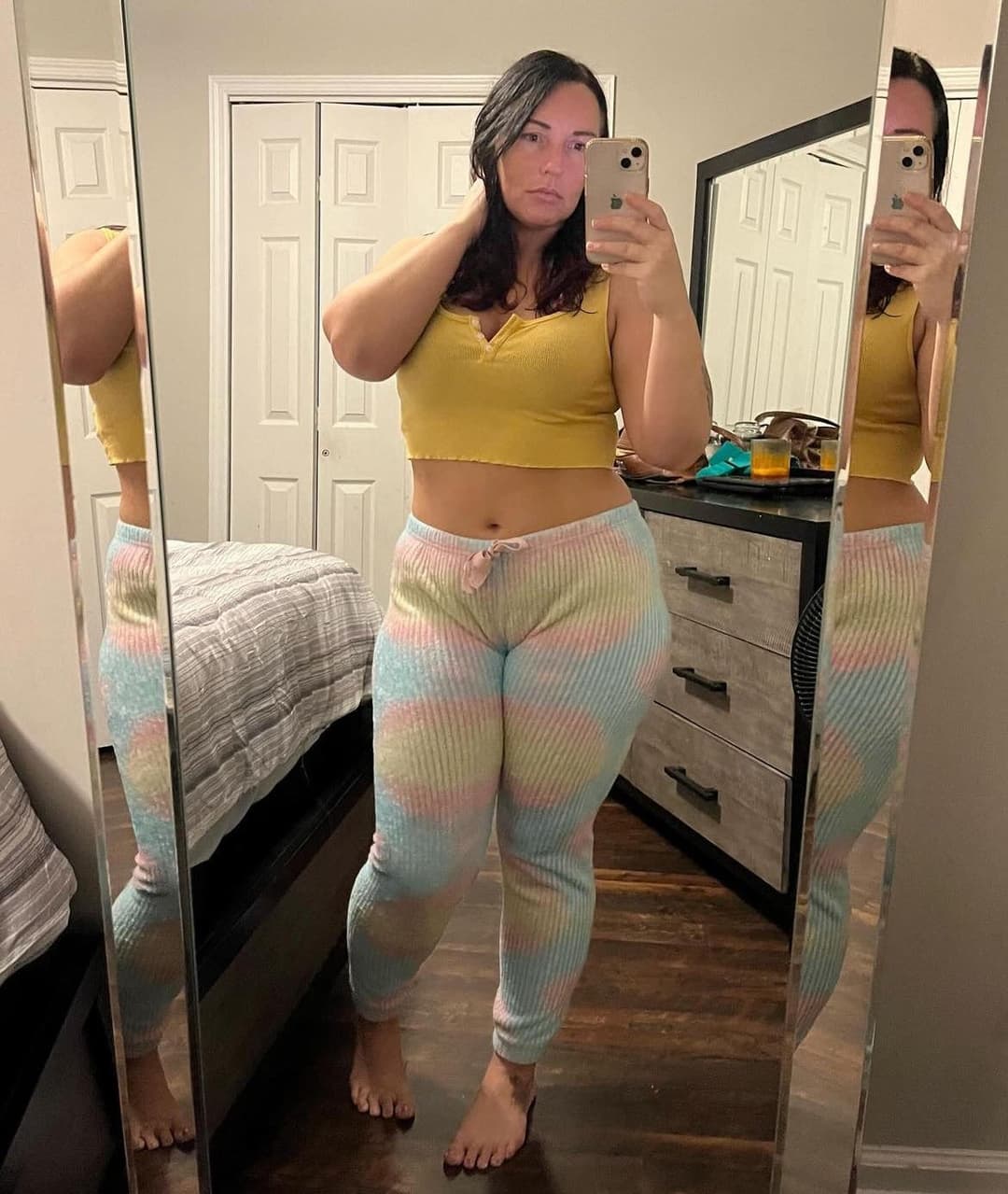 Click to view full size Hot mom / nudes coming soon