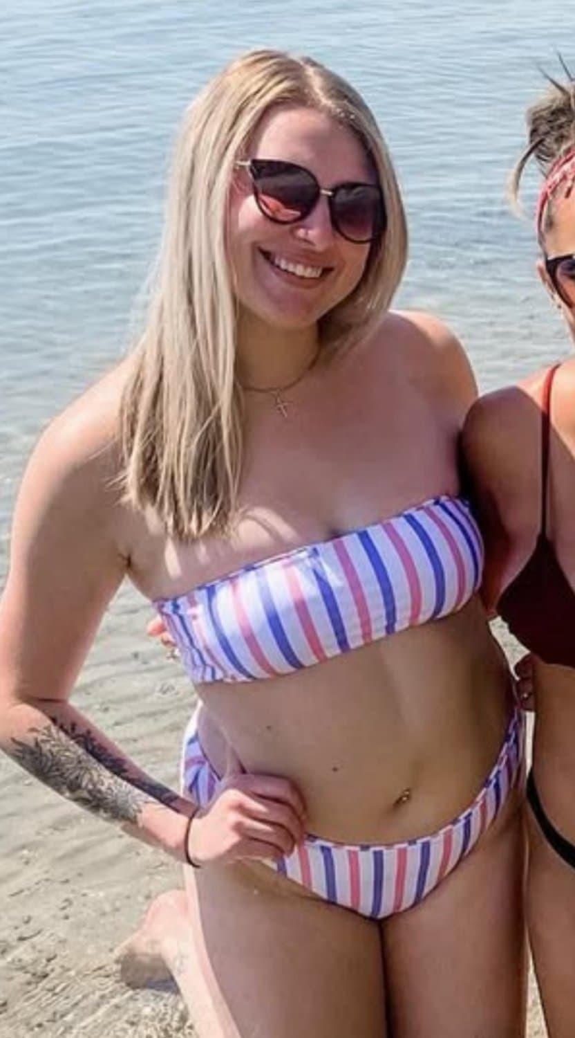 Busty PAWG I know irl would look a lot better w everyone’s load painting her glasses