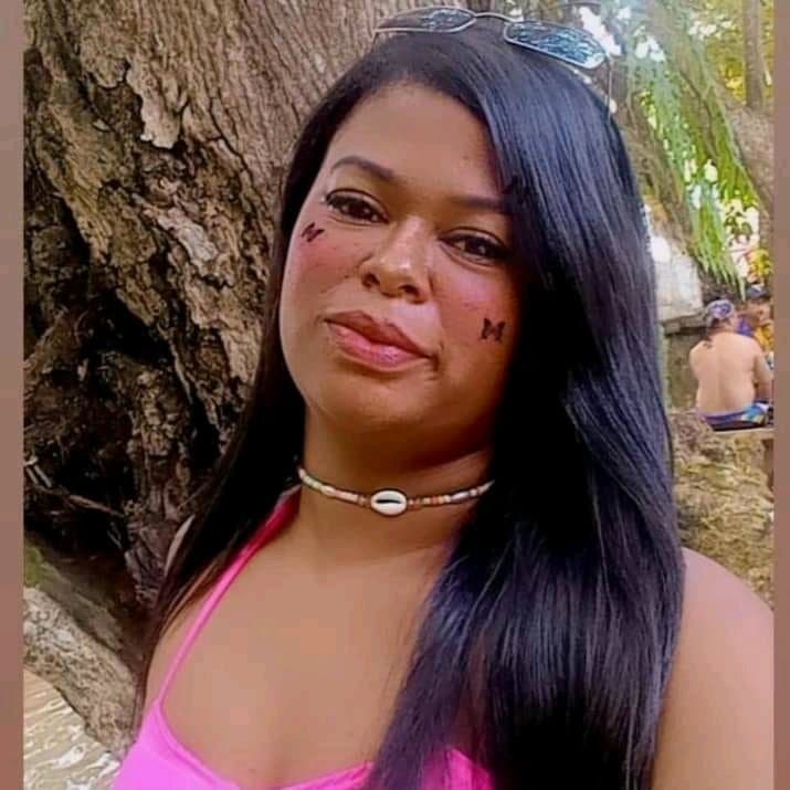 Diana Vanessa, puta casada de bola na rede Recife traindo o Marido.