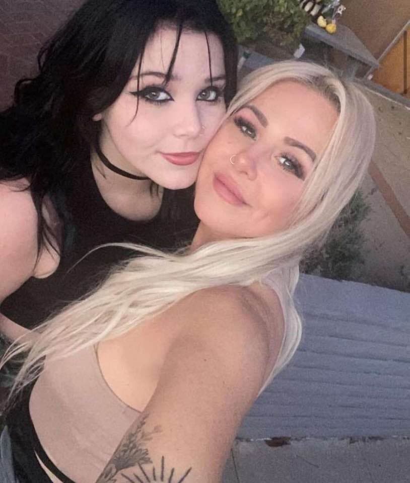 18 year old Alternative Teen Ashlyn