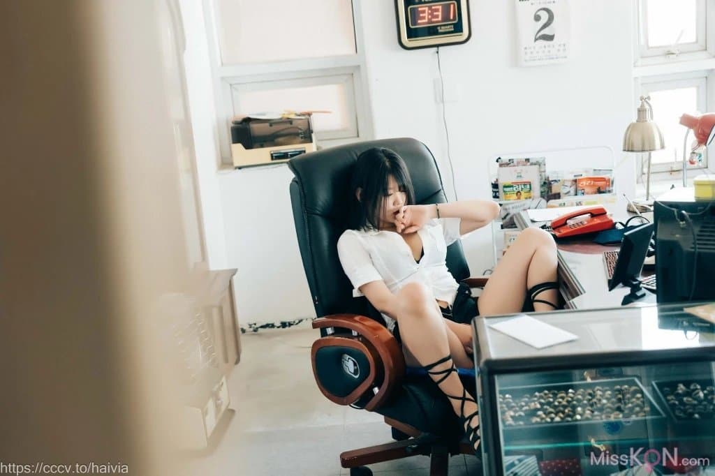 [Loozy] Zia (지아): Female Employee (148 photos)