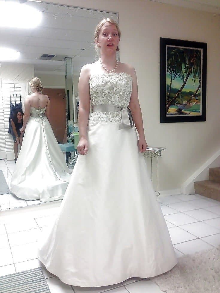 Melanie, a wife cum slut showing her cunt