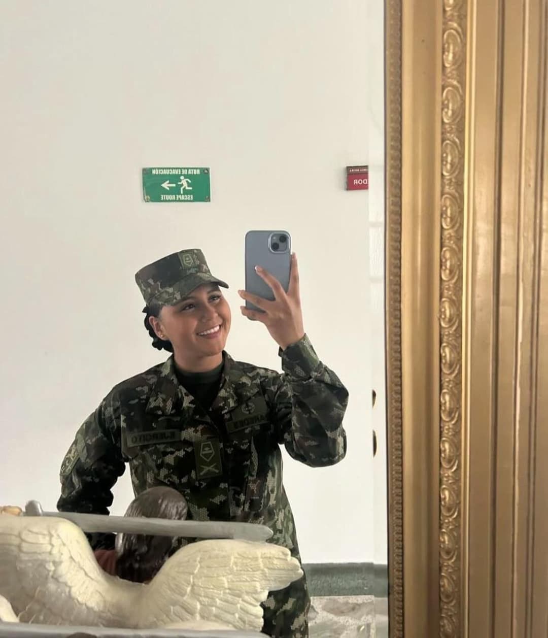 Militar Caliente con Hermoso Cuerpo