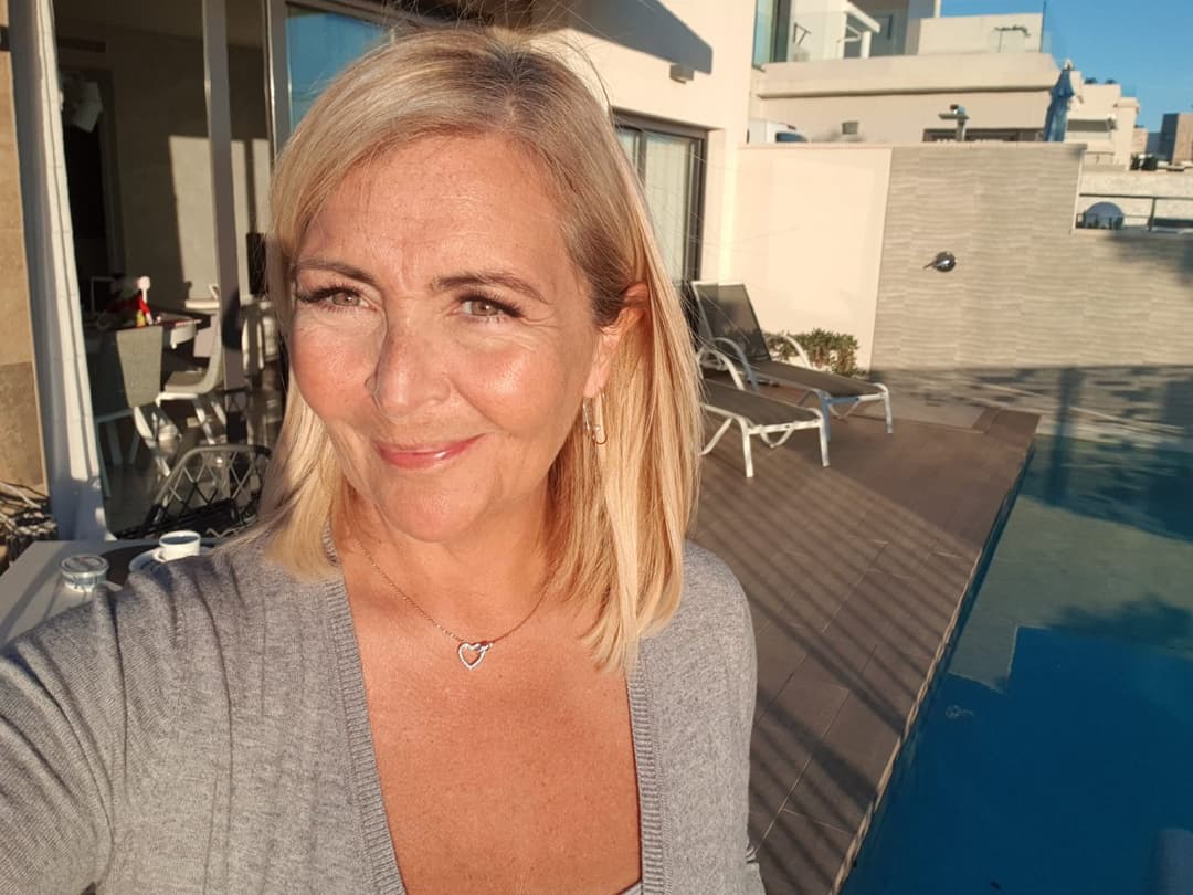 Ann Cath mature beauty