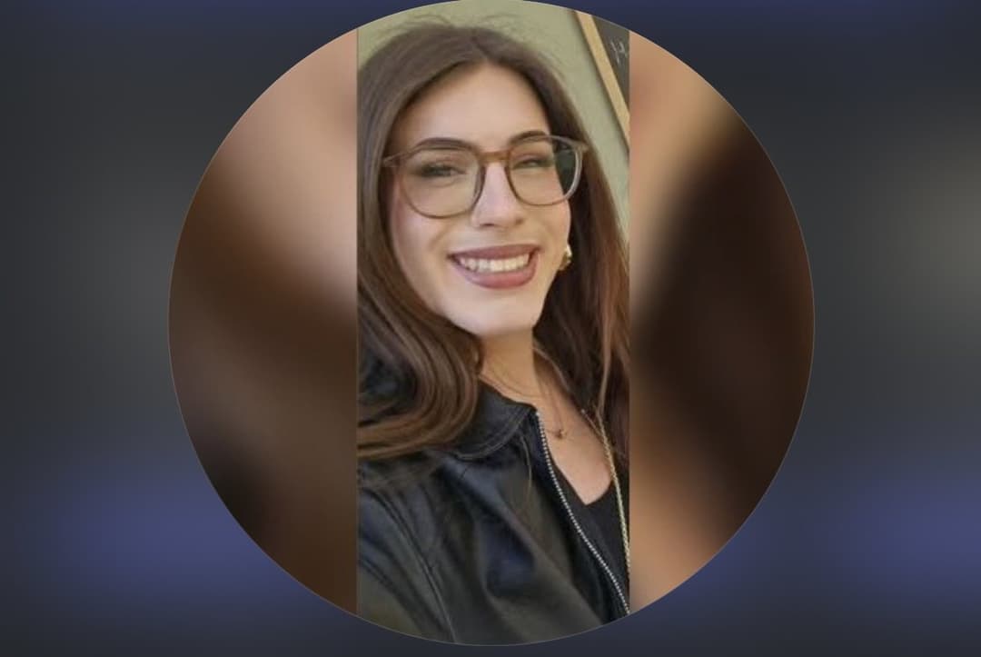 Sexy shemale Rachael cumshot in pantyhose and solo mastubation with vibrator