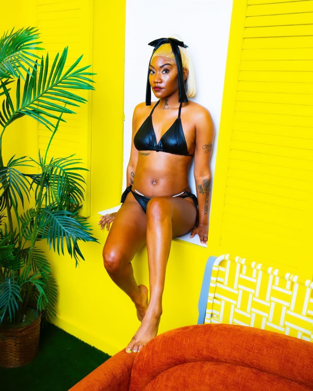 Sexy ebony rapper chick