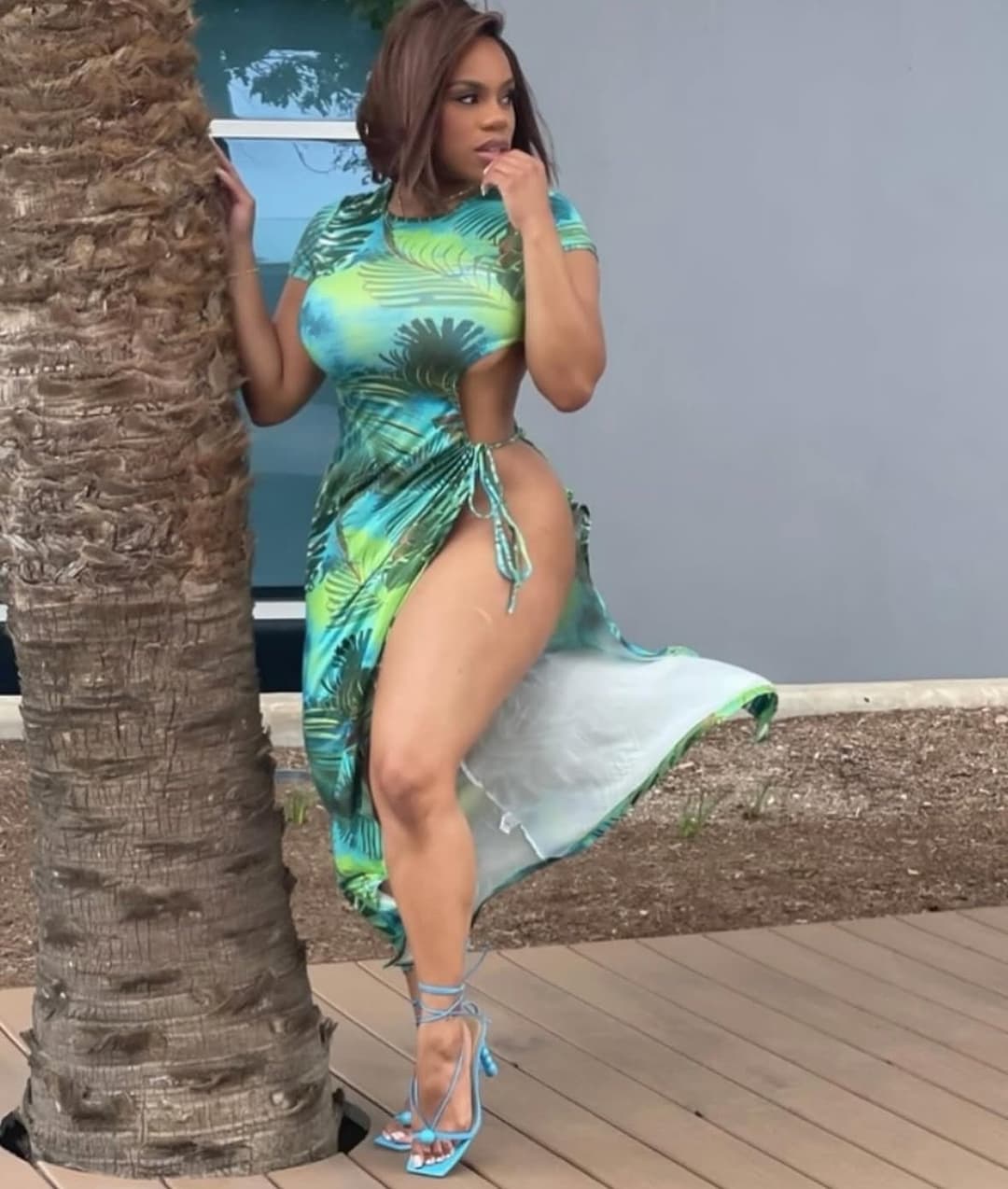 Dominique Chinn Preta Cavala Muito Gostosa