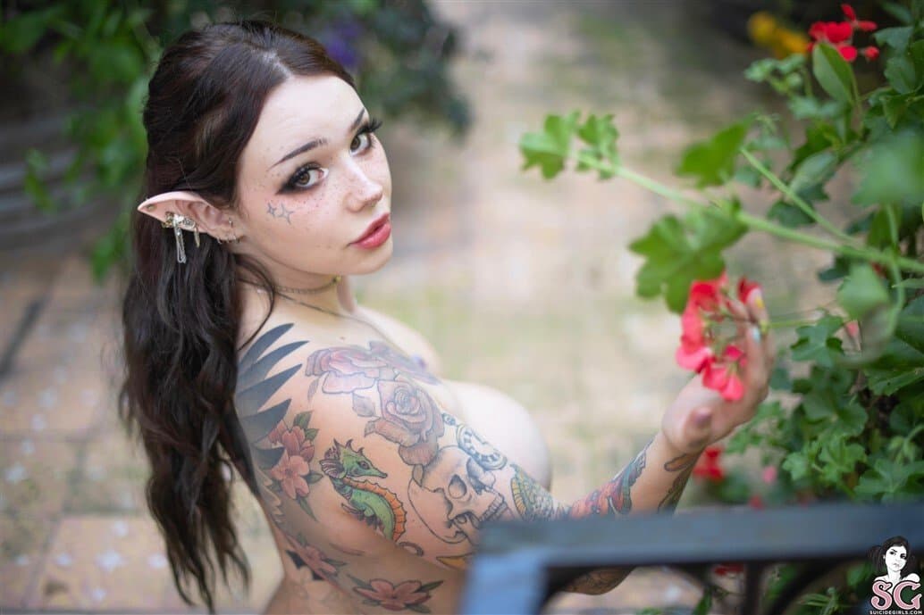 Juneeberri- Fae Fantasy (Suicide Girls)
