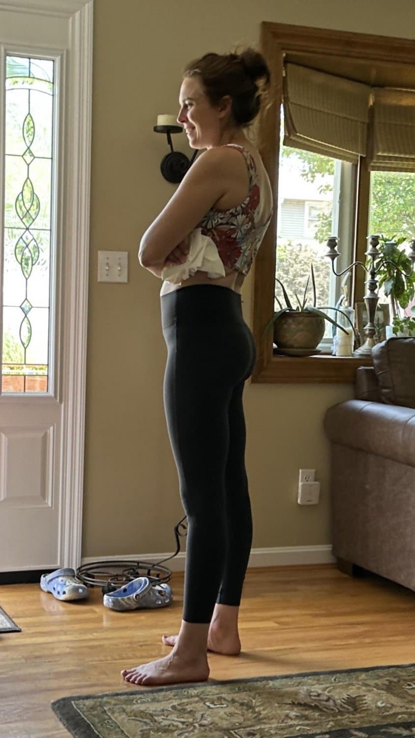 Spying on MILF neighbor walking around with bubble butt