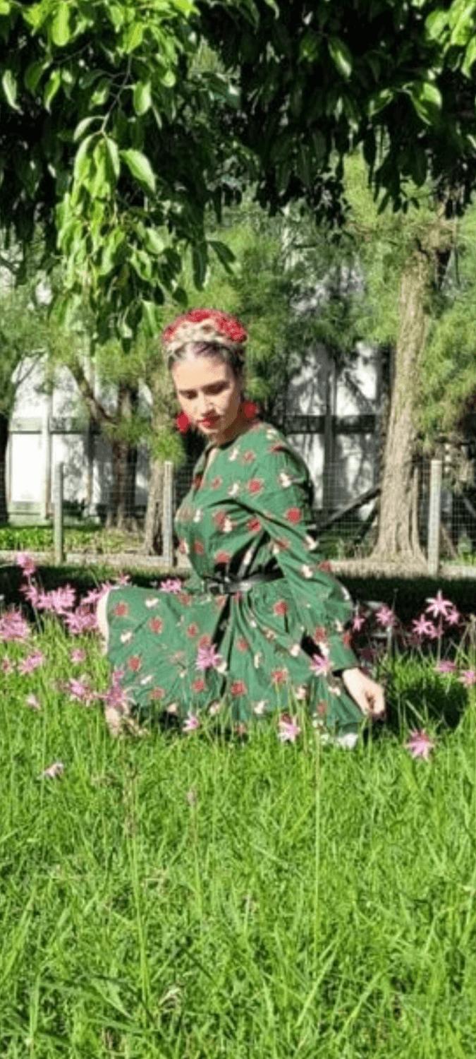 Durante a sessão  ela olhou pro fotógrafo e disse "goza nos meus seios"