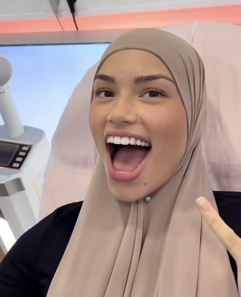 Hijabi Arab feet and spit compilation