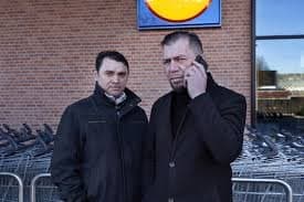 Sint-Niklaas, Belgien: Imer Kajtazi. Dies ist seine verheiratete Tochter und sie betrügt ihren Mann