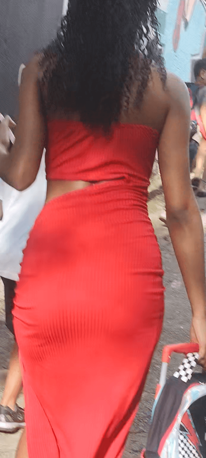 Blonde big ass + Nice ass close + Young Ebony hot ?