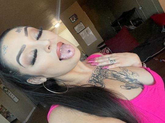 25 year old tattoo Dulce Latina escort that I f yesterday