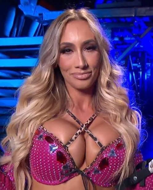 Una puta tetona TETONA ?