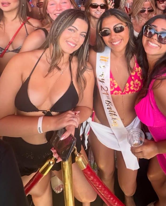 Which sister are you fucking first? Sophia on left or Alexa darker sister on right