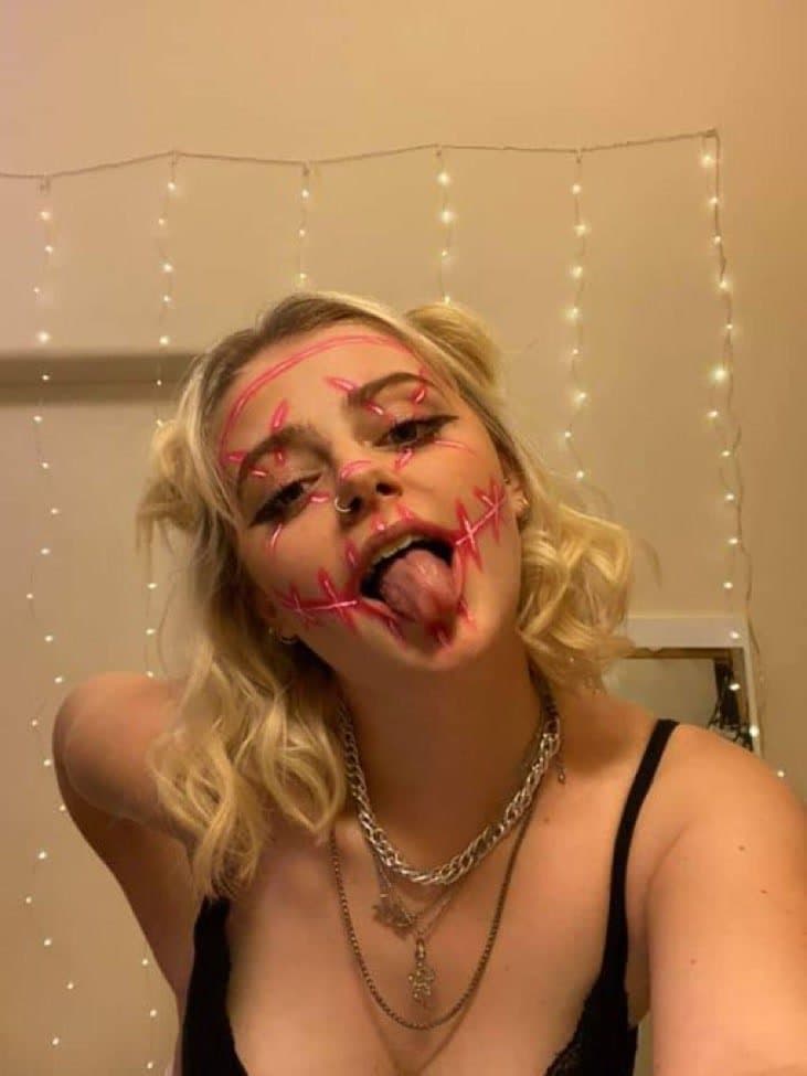 Lucy Paige Farmer wants to be a webslut