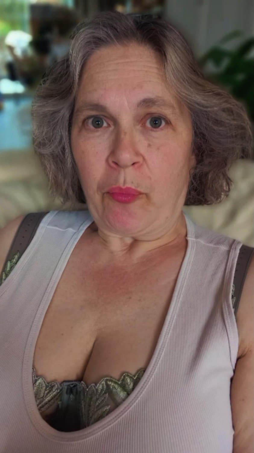 Geile 3 Loch Fickstute und Sperma Hure Sylvia. Blasen 50 ficken 100. Mit schlucken .