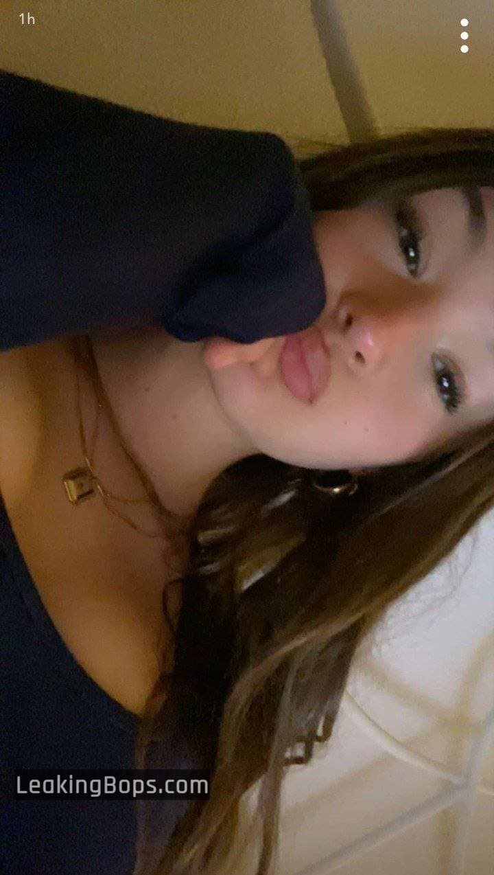 Click to view full size Pretty teen with perky tits sends me her boobs on snapchat before getting leaked