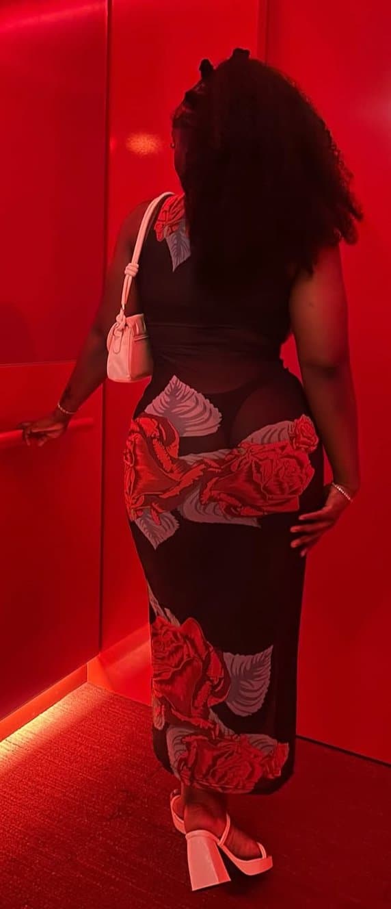 Thick ass dark chocolate ebony