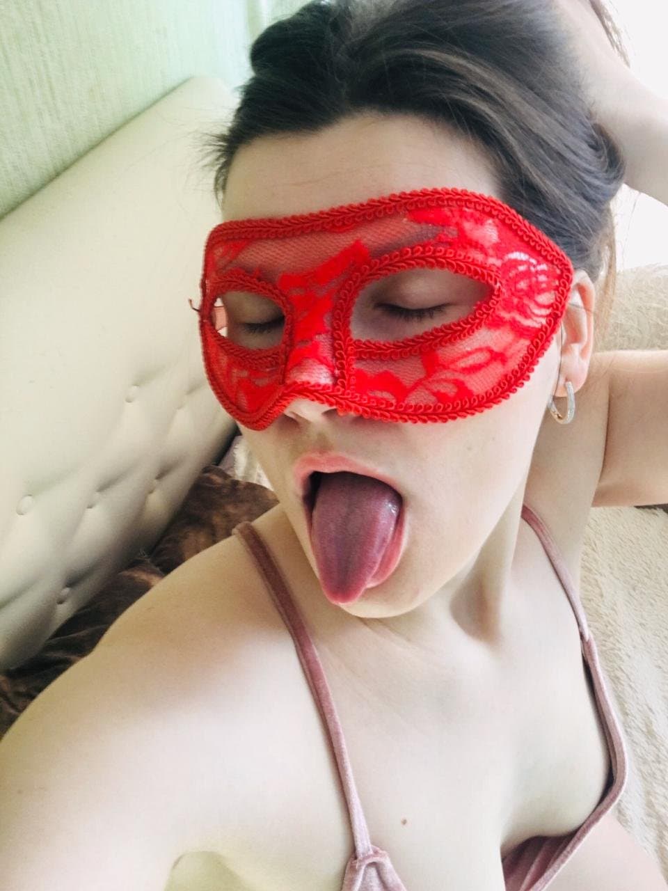 Click to view full size EXGF Iryna from France