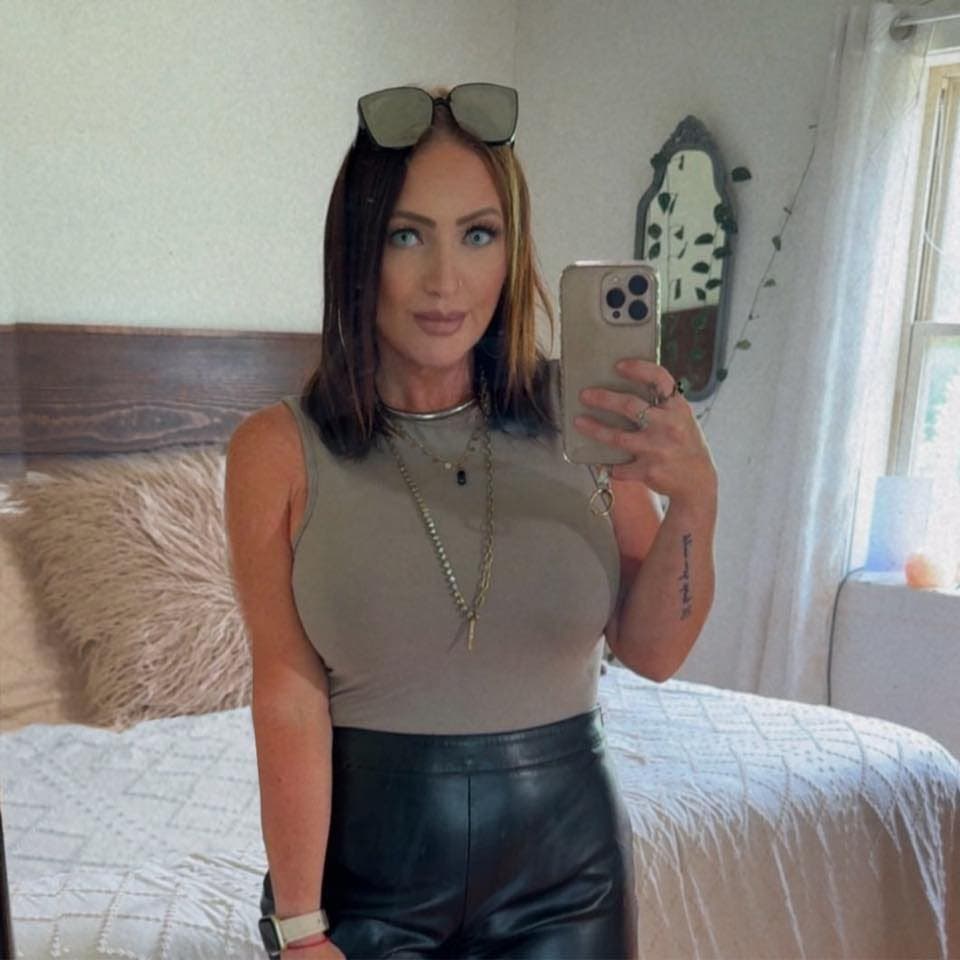 Married QOS slutwife Bri loves BBC