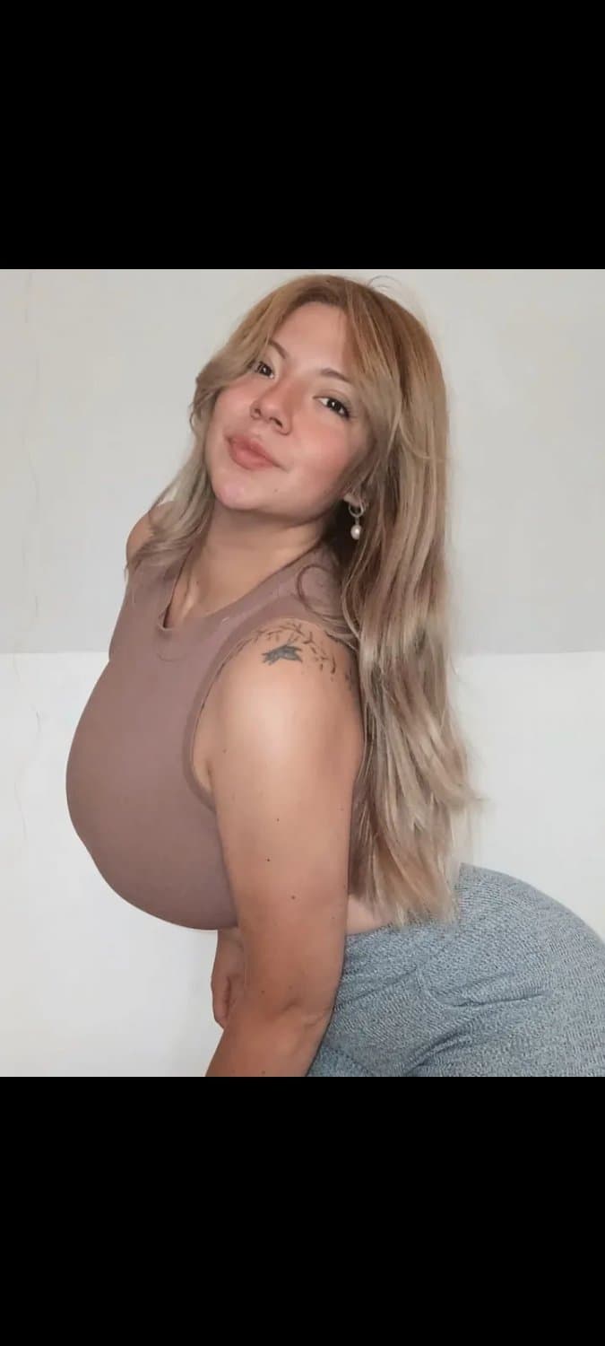 Hermosa milf hincha de River parte 1