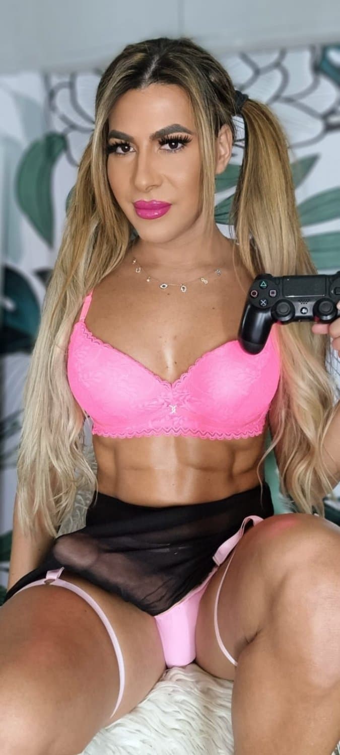 Natalie Maxim (FBB)(TS)(BB)(BC)18CM