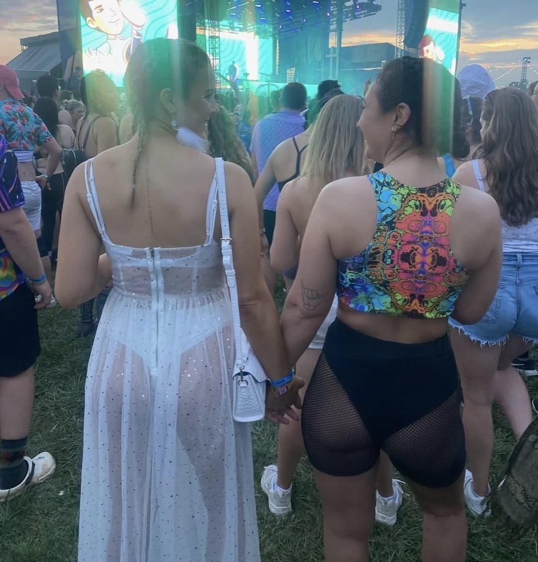 Click to view full size Fapping to Alex