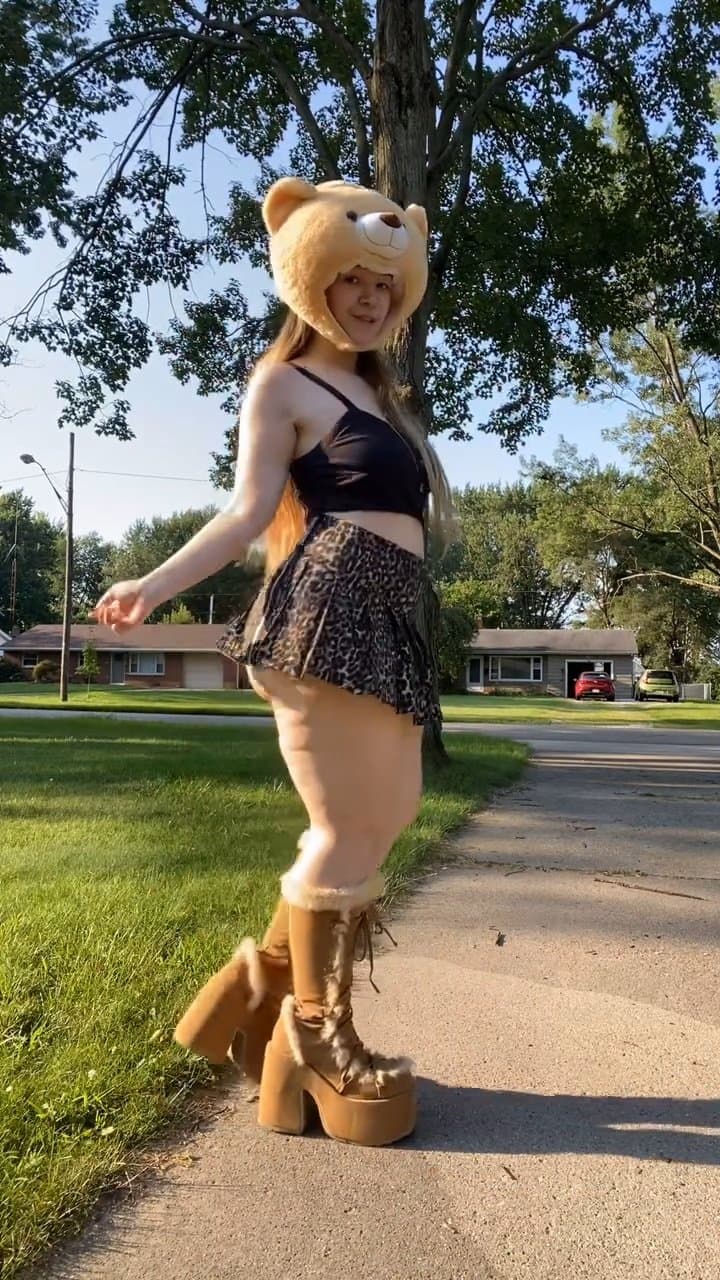 Whooty Body Goth IG Thot Phat Ass White Girl