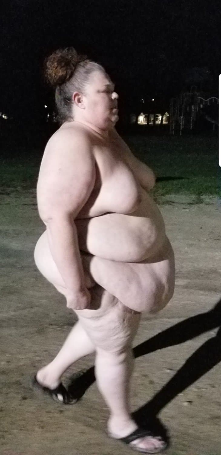 Nasty Public Fat Bitch Aprill Thompson is addicted to BBC